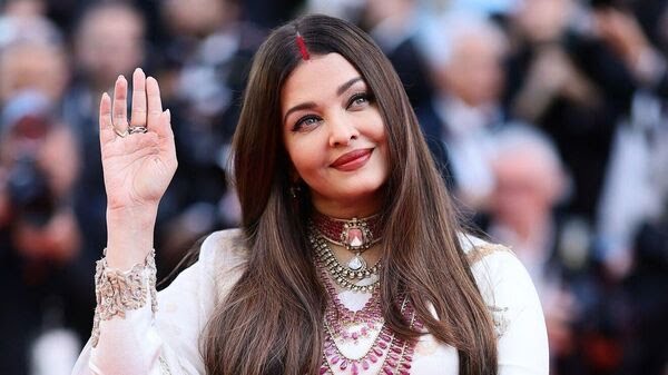 Aishwarya Rai’s Cannes Look Pays Tribute to ‘Operation Sindoor’, Wins Hearts as a Cultural Icon